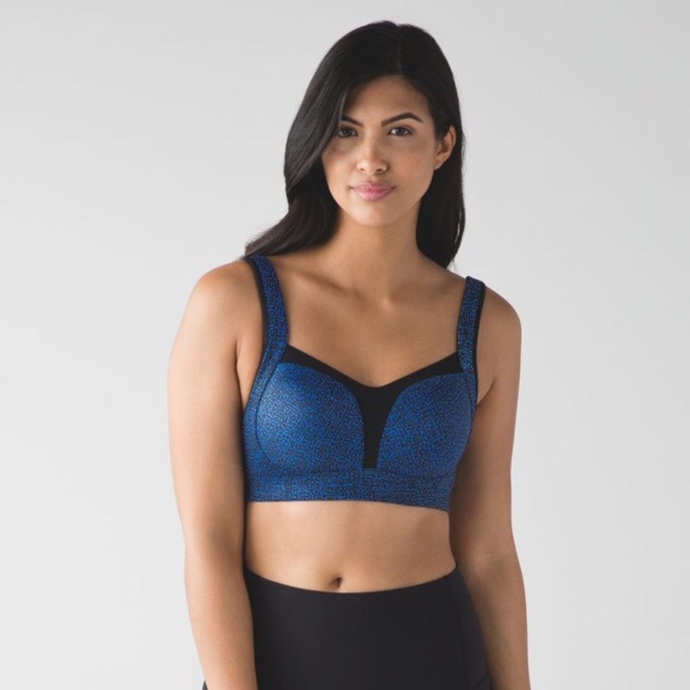 ⭐️ Lululemon Ta Ta Tamer Sports Bra Size 6